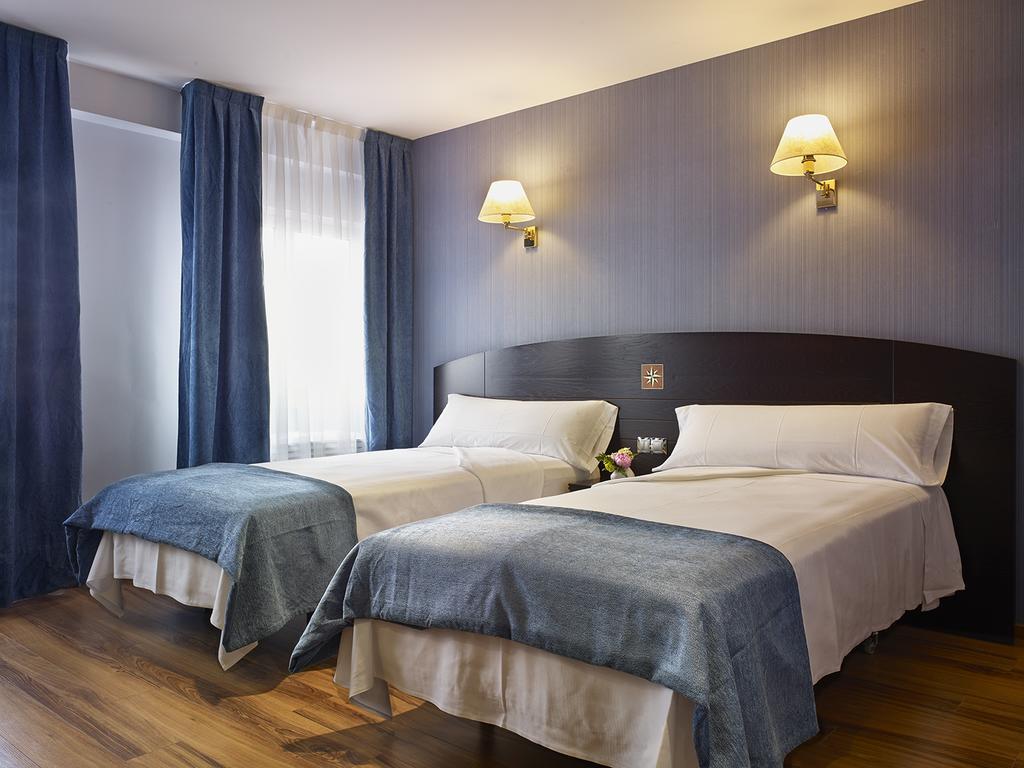 Hotel 40 Nudos Aviles Exterior photo
