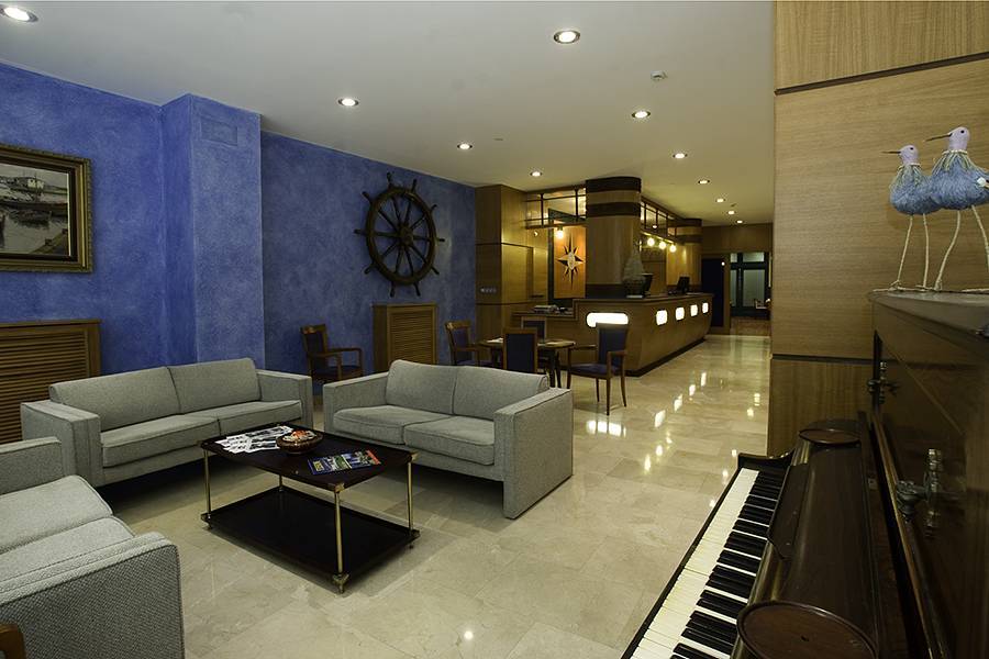Hotel 40 Nudos Aviles Exterior photo