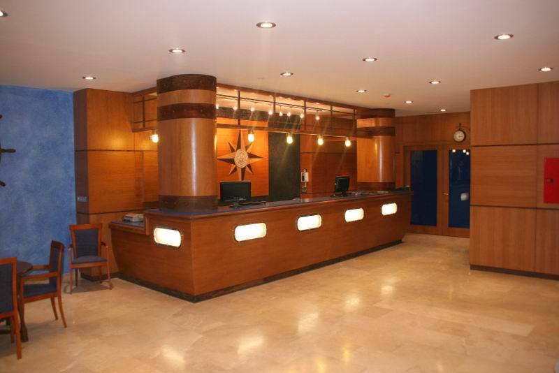 Hotel 40 Nudos Aviles Interior photo